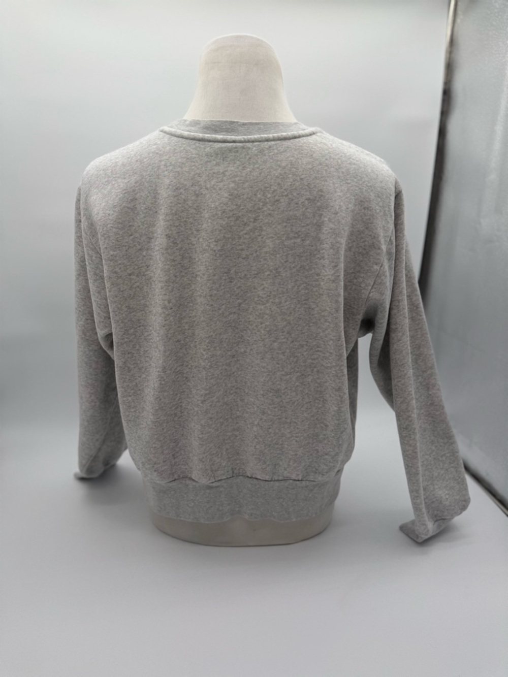 Adidas Women's Loose Slight Cropped Sweatshirt Light Gray Size 2X Plus Size EUC - Picture 11 of 14
